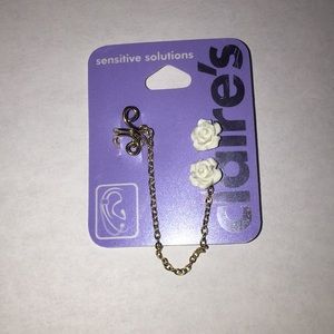 Claire’s White Rose Earrings w Gold Cartilage Cuff